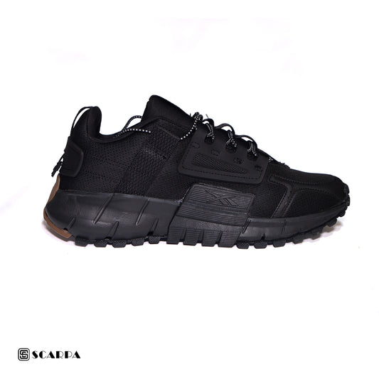 New comfortable Fashion Sneakers with BLACK Color ,Scarpa Model YZ REEBOK