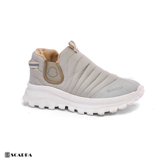 New comfartable Men's Skechers with BEIGE Color ,Model   V MC2